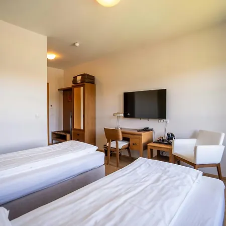Gistihusith - Lake Hotel Egilsstadir-2